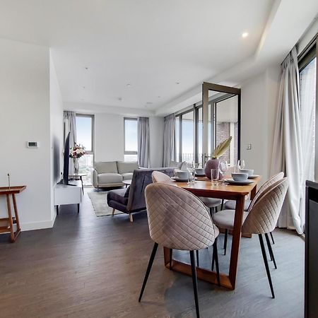 Deluxe Three Bedroom Apartment By London Excel Stays Kültér fotó